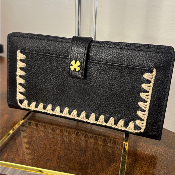 LUCKY BRAND GENUINE LEATHER WITH EMBROIDERED WHIPSTITCH ACCENTS (NWOT) - Picture 3 of 11